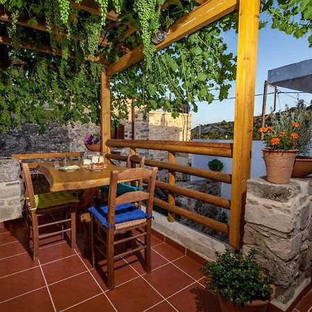 Aristidis'S Plouti Moires Pension Buitenkant foto