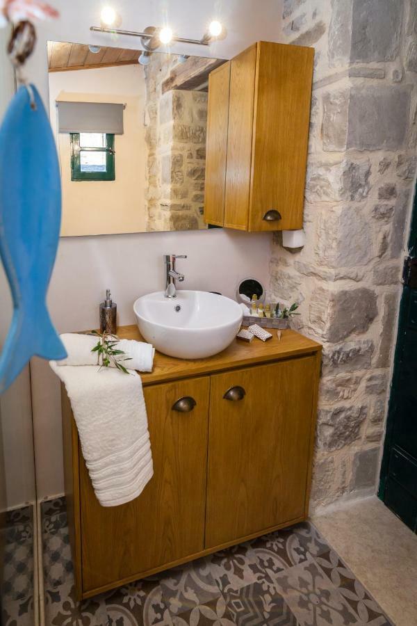Aristidis'S Plouti Moires Pension Buitenkant foto