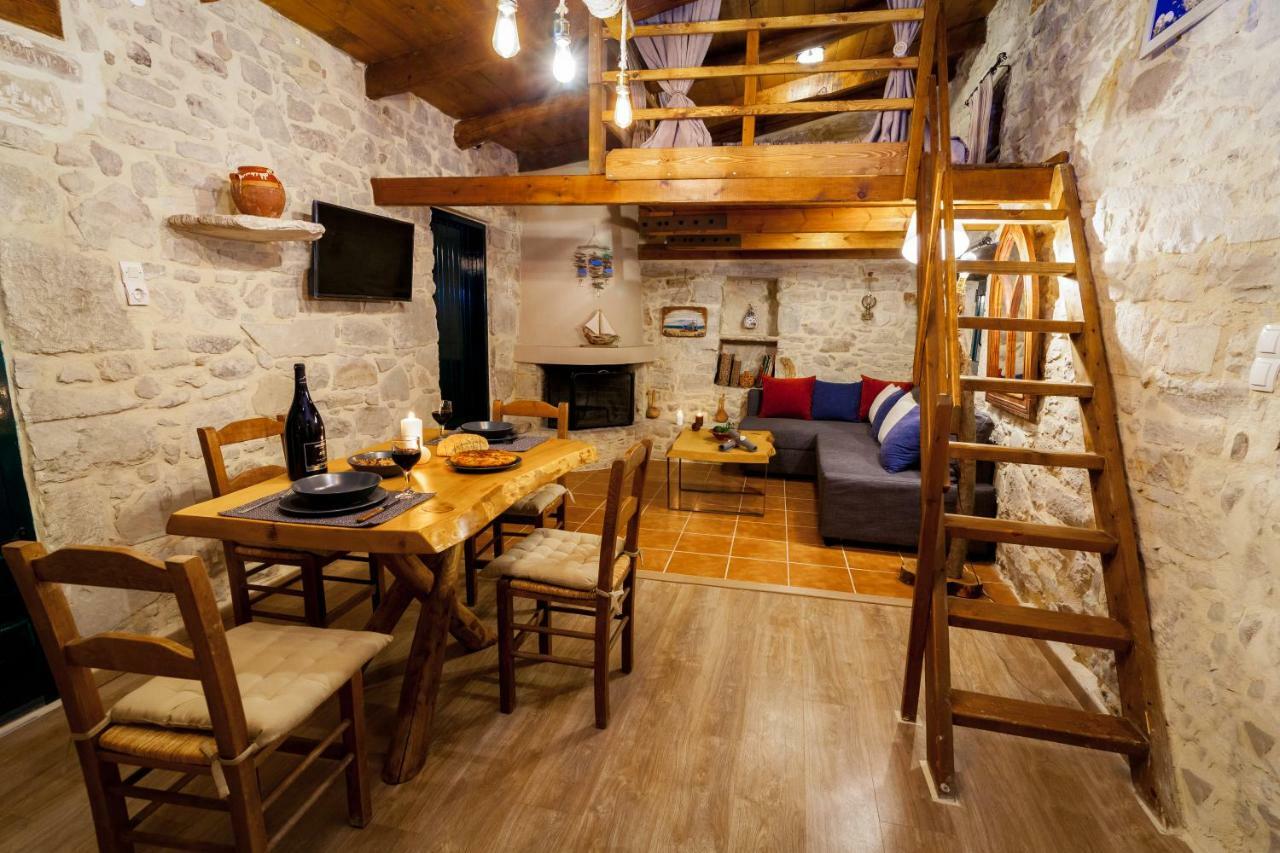 Aristidis'S Plouti Moires Pension Buitenkant foto