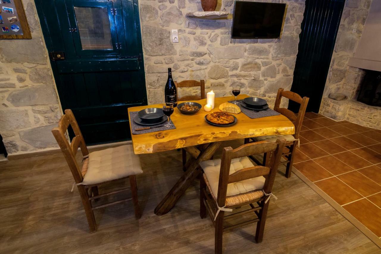 Aristidis'S Plouti Moires Pension Buitenkant foto